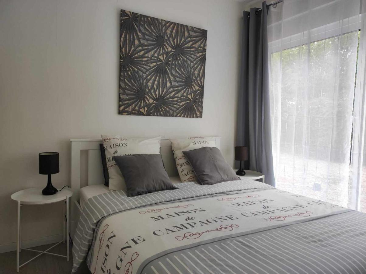 Villa Des Petites Chaumes อาวาลง ภายนอก รูปภาพ